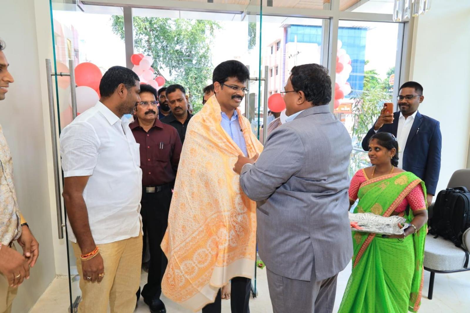 Vantara Suites Vellore Buitenkant foto