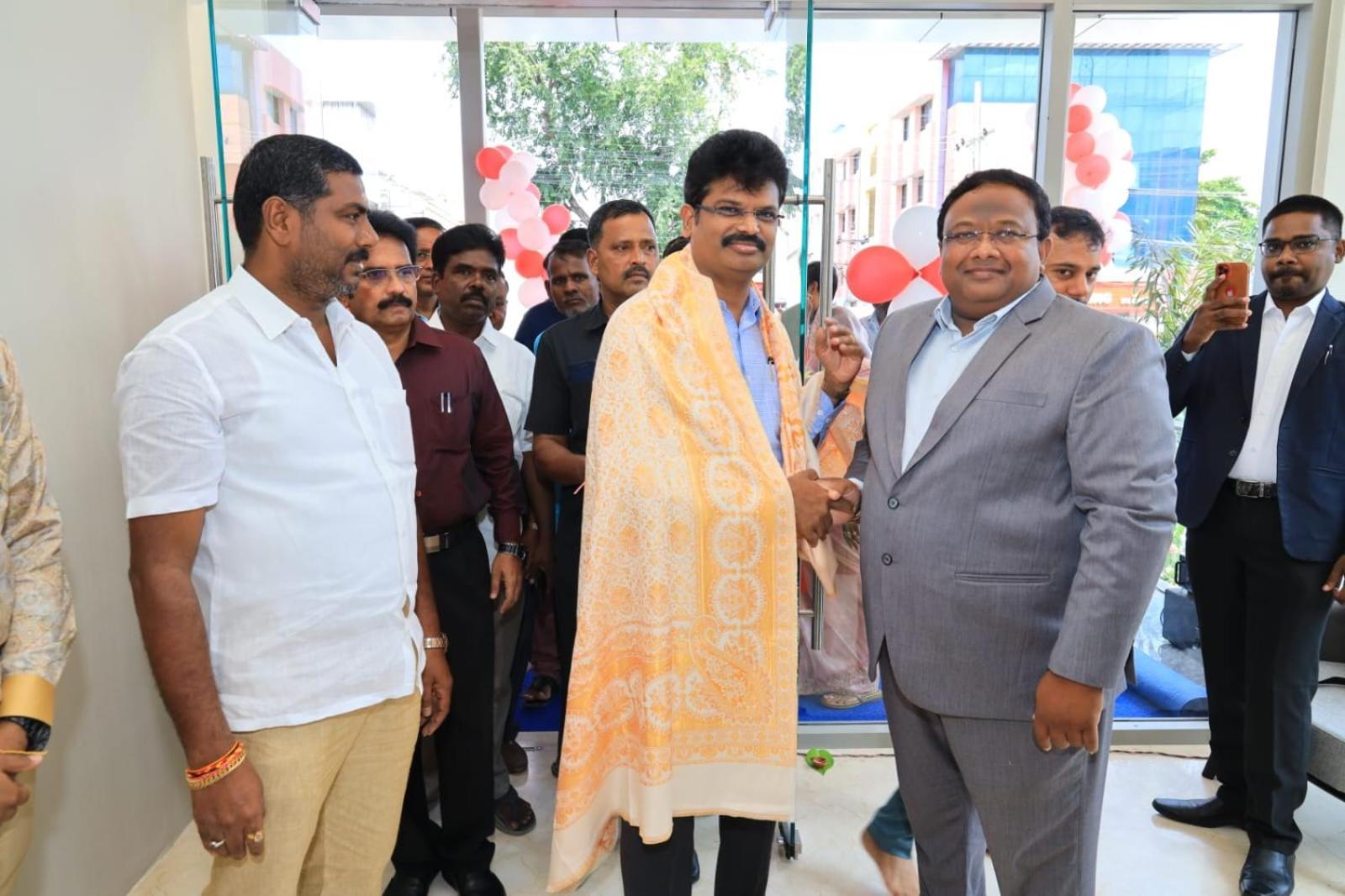 Vantara Suites Vellore Buitenkant foto