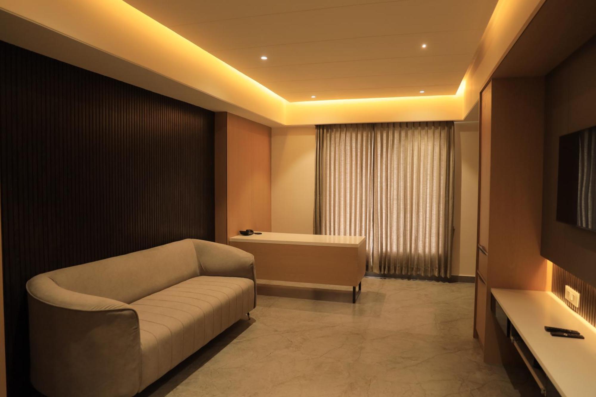 Vantara Suites Vellore Buitenkant foto
